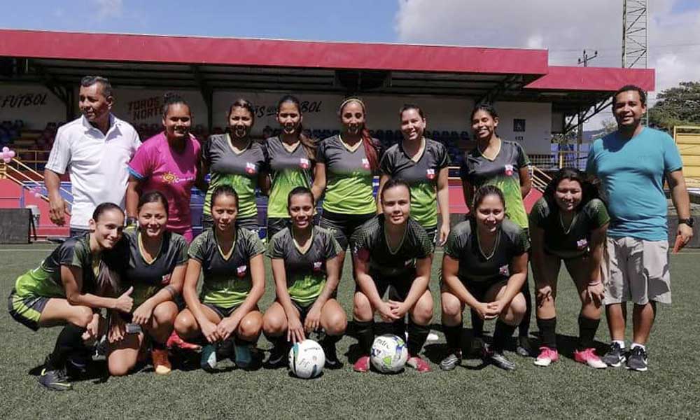 Fusión potrero, de Santa Cruz, es el otro equipo finalista en el segunda división del fútbol femenino. Foto: FP.