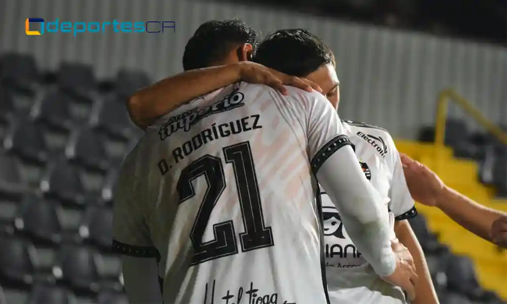 Doryan Rodríguez marcó los dos goles para la victoria de Puntarenas FC sobre Escorpiones FC. Foto: PFC